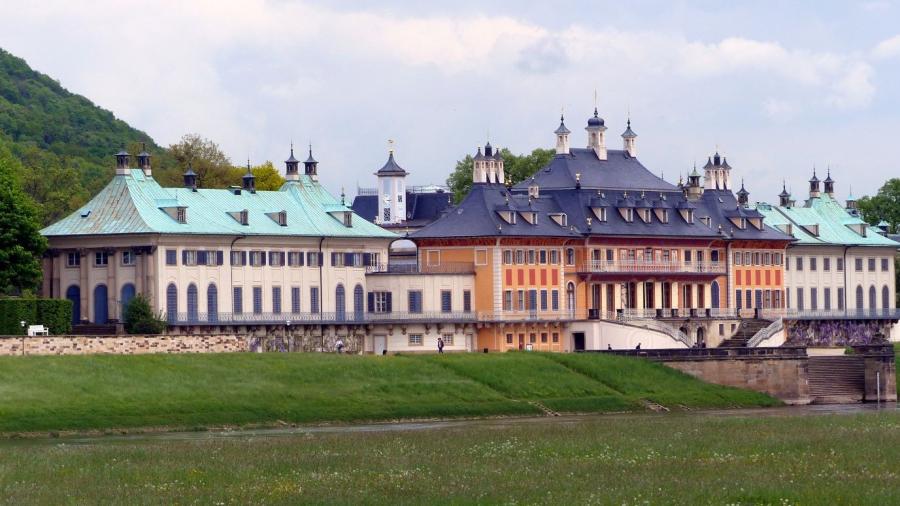 2015_Schloss_Pillnitz_Dresden.jpg