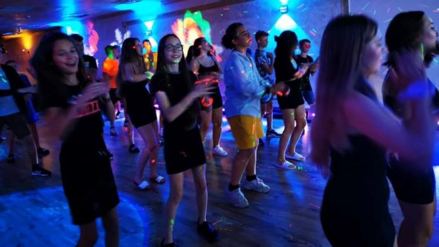 7-8 kormoran dysko.jpg